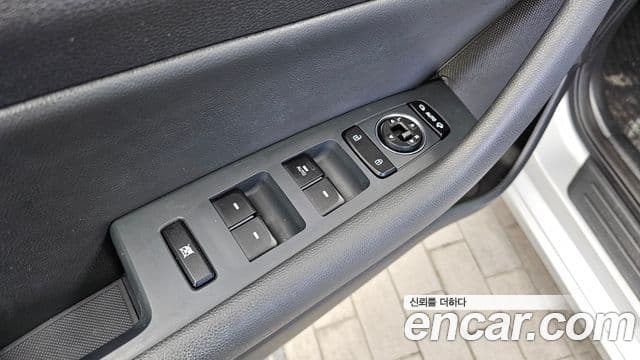 Hyundai LF Sonata 2.0 Smart, 2017 19