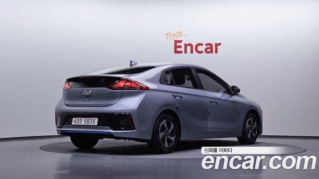 Hyundai Ioniq гибрид, 2017 2