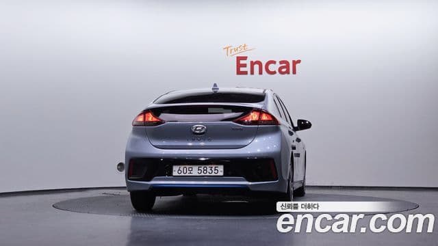 Hyundai Ioniq гибрид, 2017 4