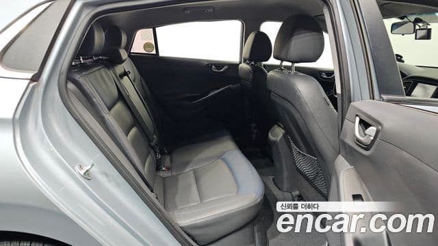 Hyundai Ioniq гибрид, 2017 12