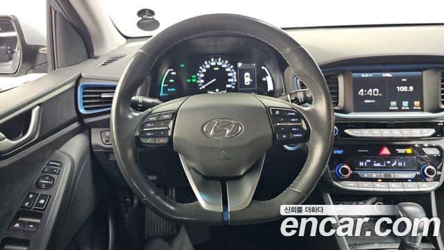 Hyundai Ioniq гибрид, 2017 13