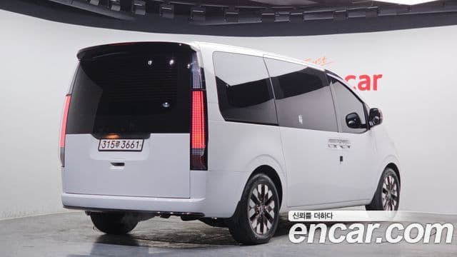 Hyundai Staria Prestige, 2022 2