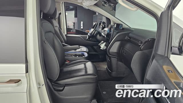 Hyundai Staria Prestige, 2022 11