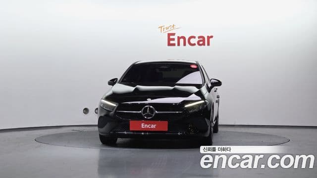 Mercedes-Benz A-класс W177 A220 седан, 2024 3