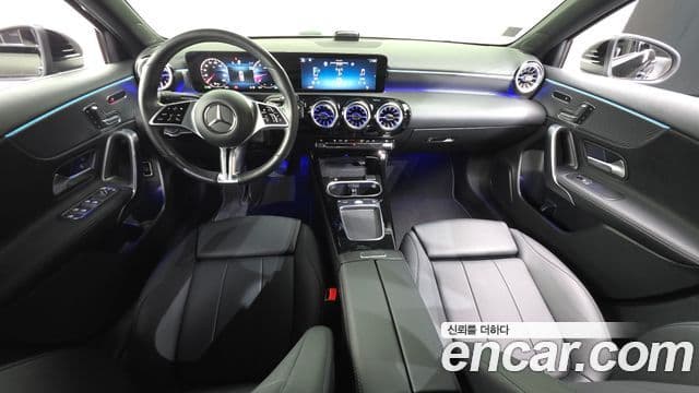 Mercedes-Benz A-класс W177 A220 седан, 2024 7