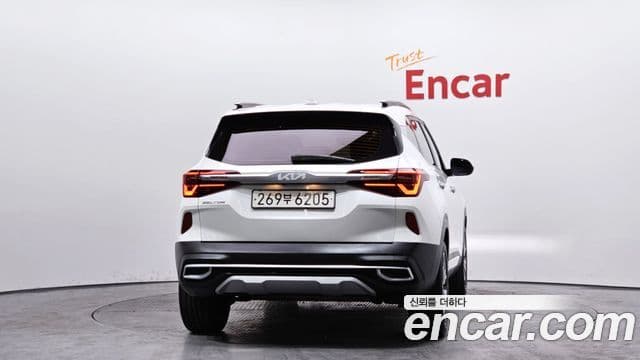Kia Seltos Signature, 2022 4