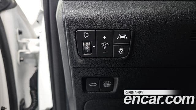 Kia K5 гибрид 3세대 Noblesse, 2023 13