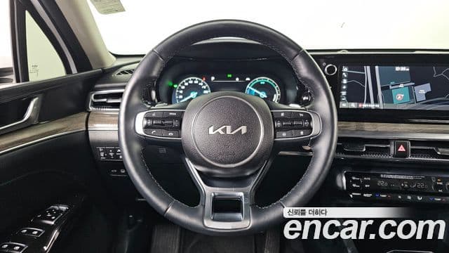 Kia K5 гибрид 3세대 Noblesse, 2023 16