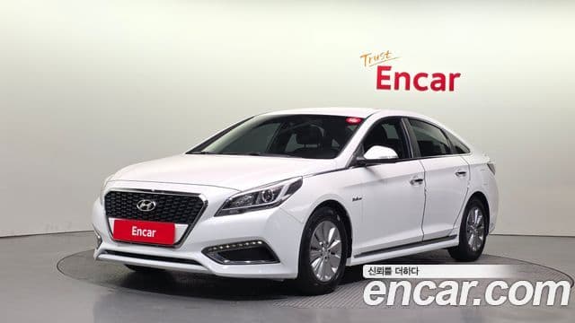 Hyundai LF Sonata гибрид Modern, 2016 1