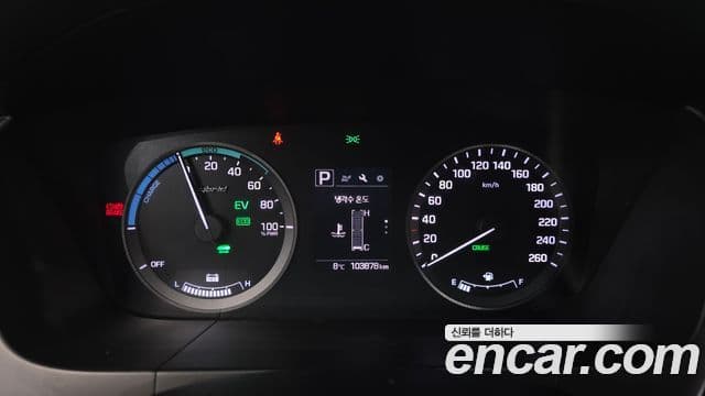 Hyundai LF Sonata гибрид Modern, 2016 8