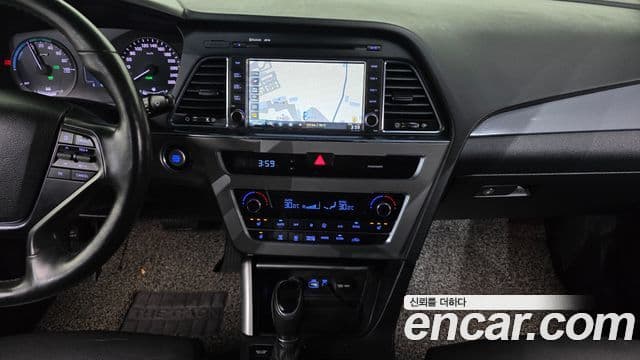 Hyundai LF Sonata гибрид Modern, 2016 14