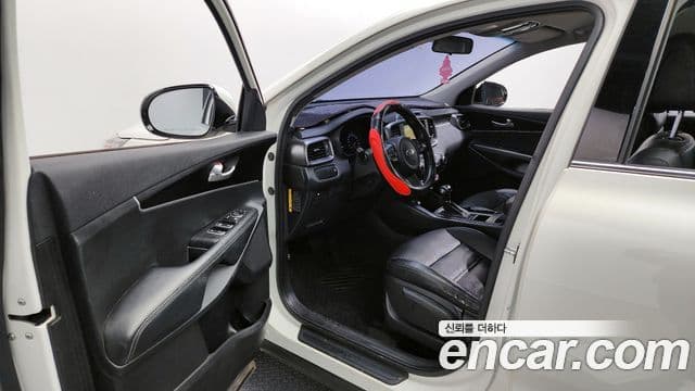Kia All New Sorento Deluxe, 2015 10