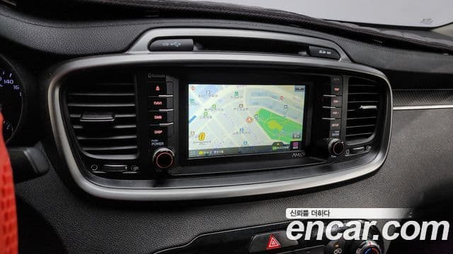 Kia All New Sorento Deluxe, 2015 14