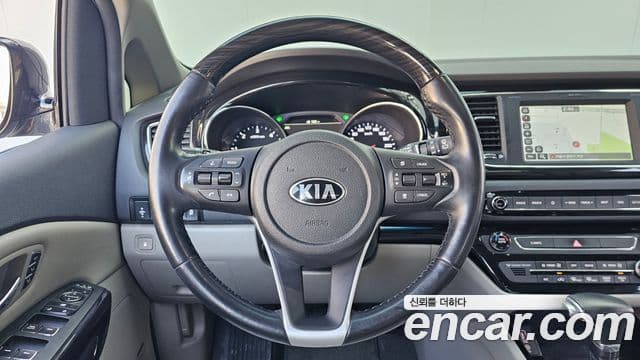 Kia The / новый New Carnival Special, 2019 13