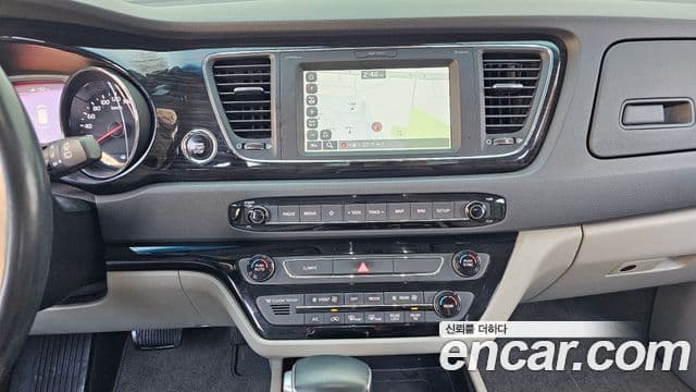 Kia The / новый New Carnival Special, 2019 16