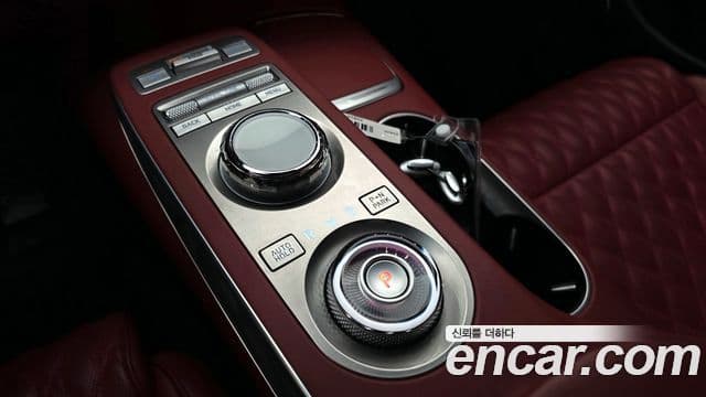 Genesis GV70, 2024 9