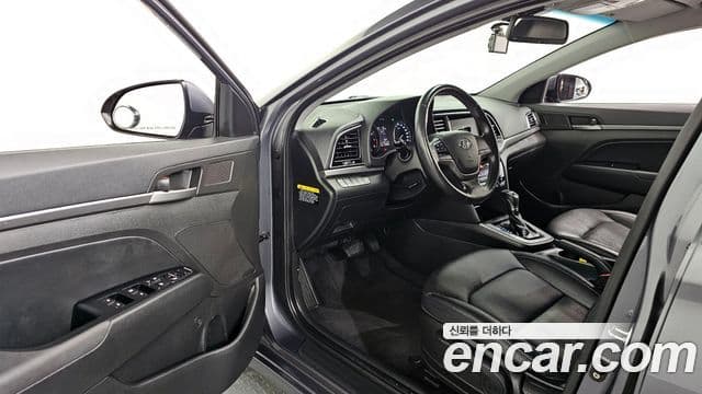 Hyundai Avante AD 1.6 GDI Smart, 2017 11