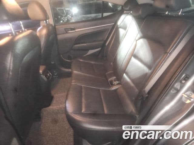 Hyundai Avante AD 1.6 LPI Smart(арендный автомобиль), 2017 12