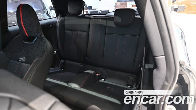 Mini Cooper S 4세대 JCW, 2025 14