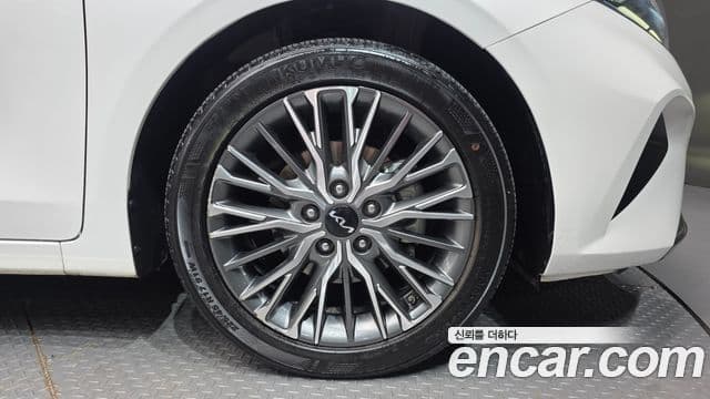 Kia The / новый New K3 2세대 Signature, 2022 все фото