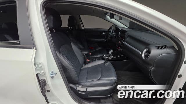 Kia The / новый New K3 2세대 Signature, 2022 10