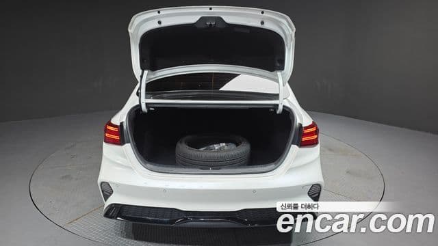 Kia The / новый New K3 2세대 Signature, 2022 20