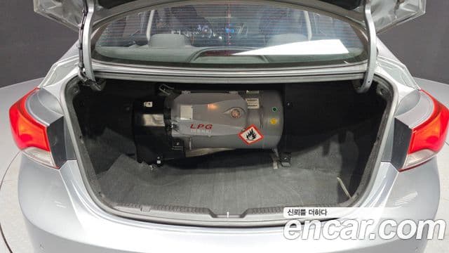 Hyundai The / новый New Avante 1.6 LPi Smart, 2014 20