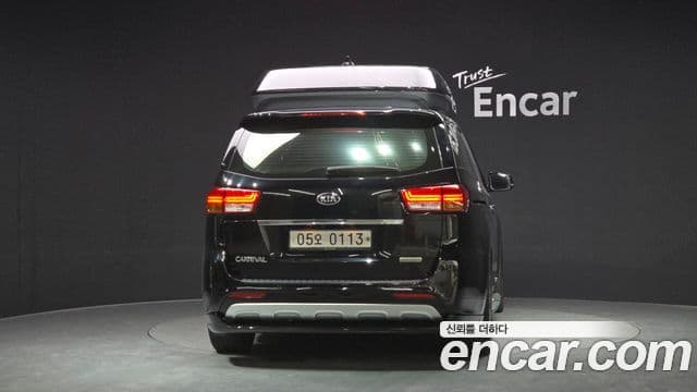 Kia All New Carnival Noblesse, 2016 4