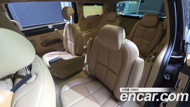 Kia All New Carnival Noblesse, 2016 12
