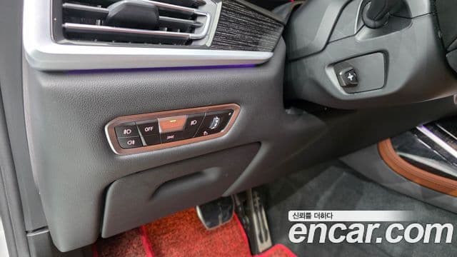 BMW X7 (G07) xDrive 40i M Sport 6인승, 2021 10