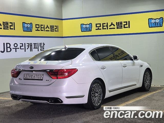 Kia K9 Special, 2013 3