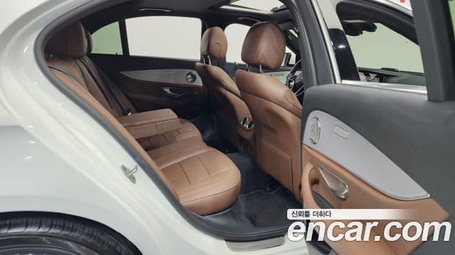 Mercedes-Benz E-класс W213 Avantgarde, 2021 13