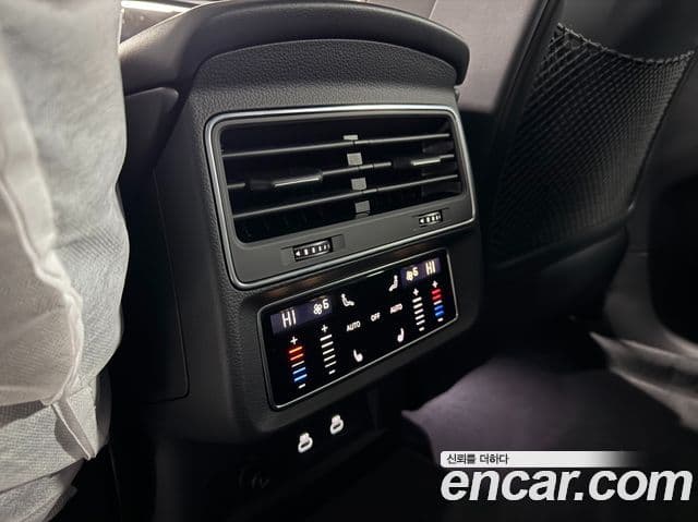Audi Q8 (4M) Premium, 2026 11