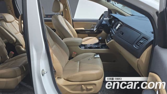 Kia The / новый New Carnival Special, 2019 10