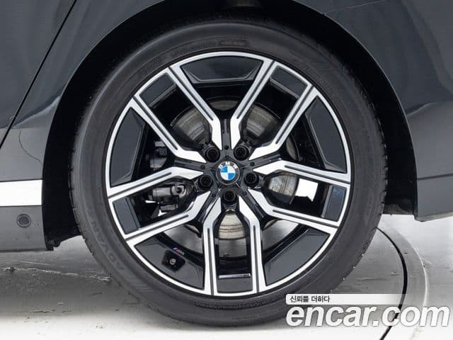 BMW 7시리즈 (G70) 740d xDrive M Sport, 2025 все фото