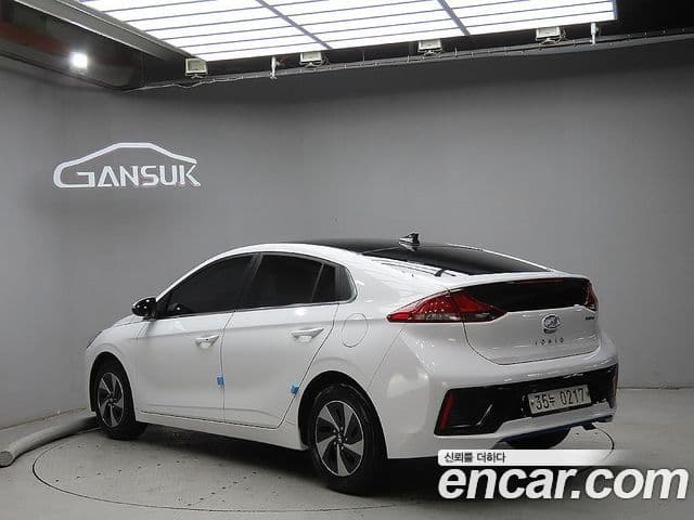 Hyundai Ioniq гибрид, 2017 3