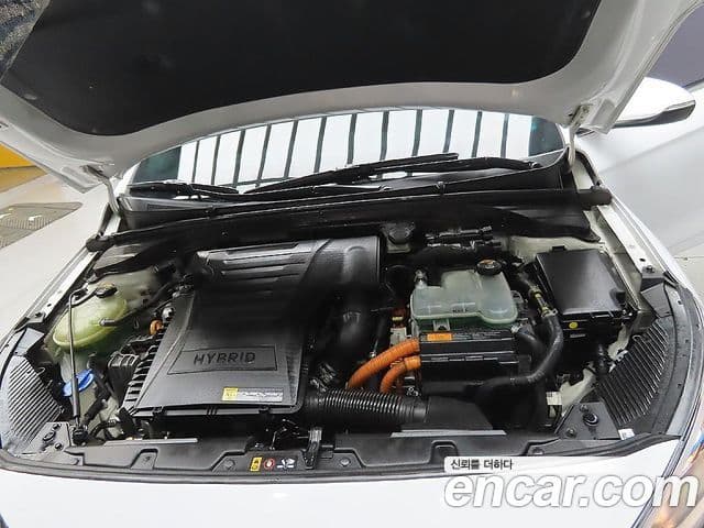 Hyundai Ioniq гибрид, 2017 8