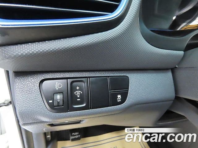 Hyundai Ioniq гибрид, 2017 14