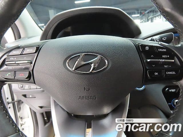 Hyundai Ioniq гибрид, 2017 15