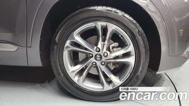 Hyundai Santa Fe TM Inspiration, 2019 все фото