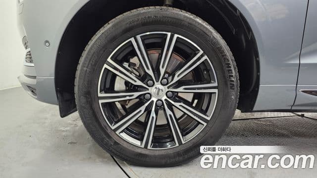 Volvo XC60 2세대 T8 Inscription, 2020 все фото