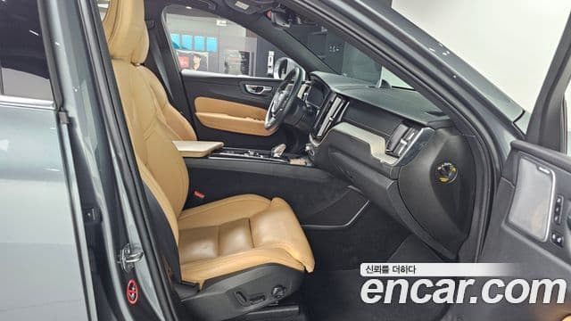 Volvo XC60 2세대 T8 Inscription, 2020 11