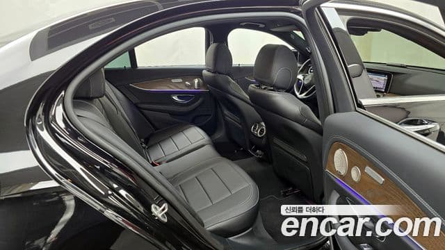 Mercedes-Benz E-класс W213 Exclusive, 2023 12