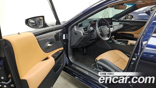 Lexus ES300h 7세대 Executive, 2024 10