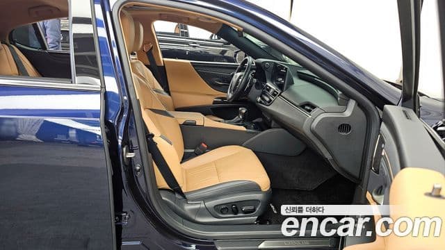 Lexus ES300h 7세대 Executive, 2024 11