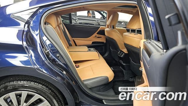 Lexus ES300h 7세대 Executive, 2024 12