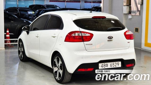 Kia All New Pride Prestige, 2012 4