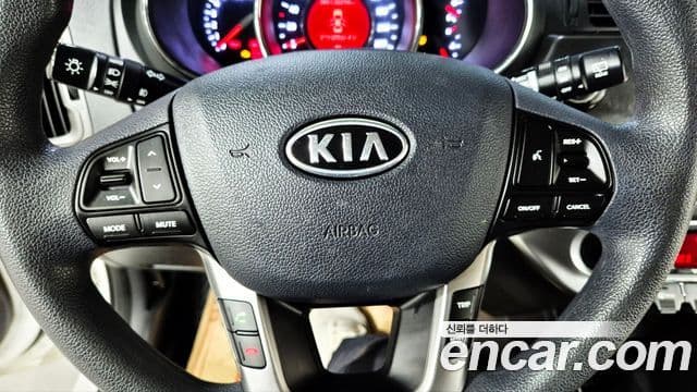 Kia All New Pride Prestige, 2012 8