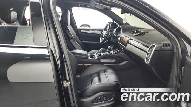 Porsche Cayenne (PO536) 3.0 Platinum Edition, 2023 11