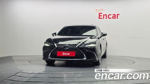 Lexus ES300h 7세대 Executive, 2025 3